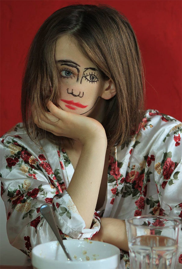 http://www.incrediblethings.com/wp-content/uploads/2013/10/doublefaced-bizarre-portraits-2.jpg