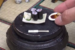 Tiny Sushi Being Prepared Is So Cute It Will Affect You Deeply